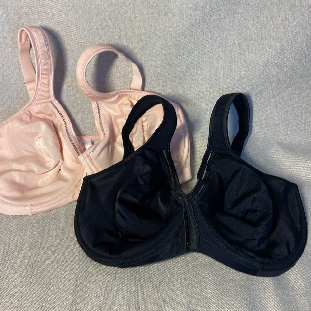 Breezies Light Pink and black Women's Bras. Size 36DDD. New.
